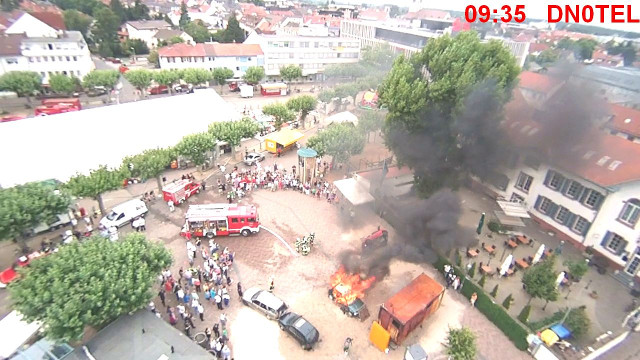 Drohnenaufnahme eines PKW-Brandes, übermittelt von DN0TEL